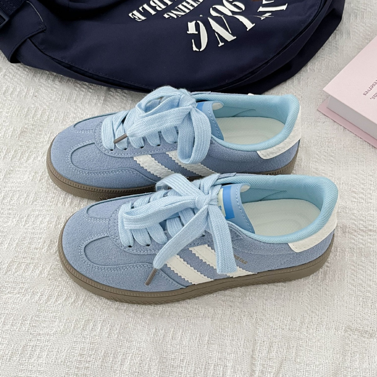 Vintage-style sneakers for wom – обзор и цена Guipure Lace Panel