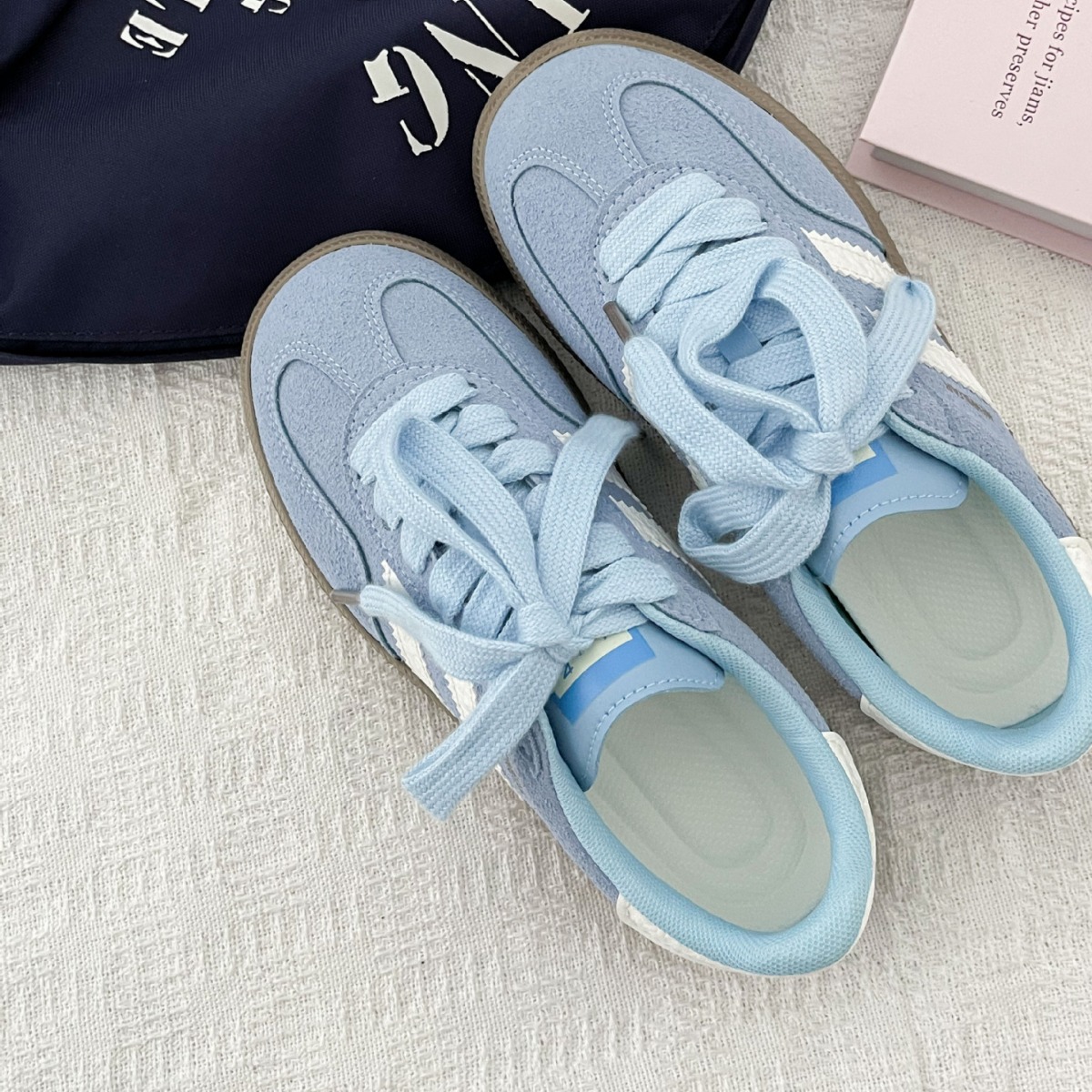 Vintage-style sneakers for wom – обзор и цена Guipure Lace Panel