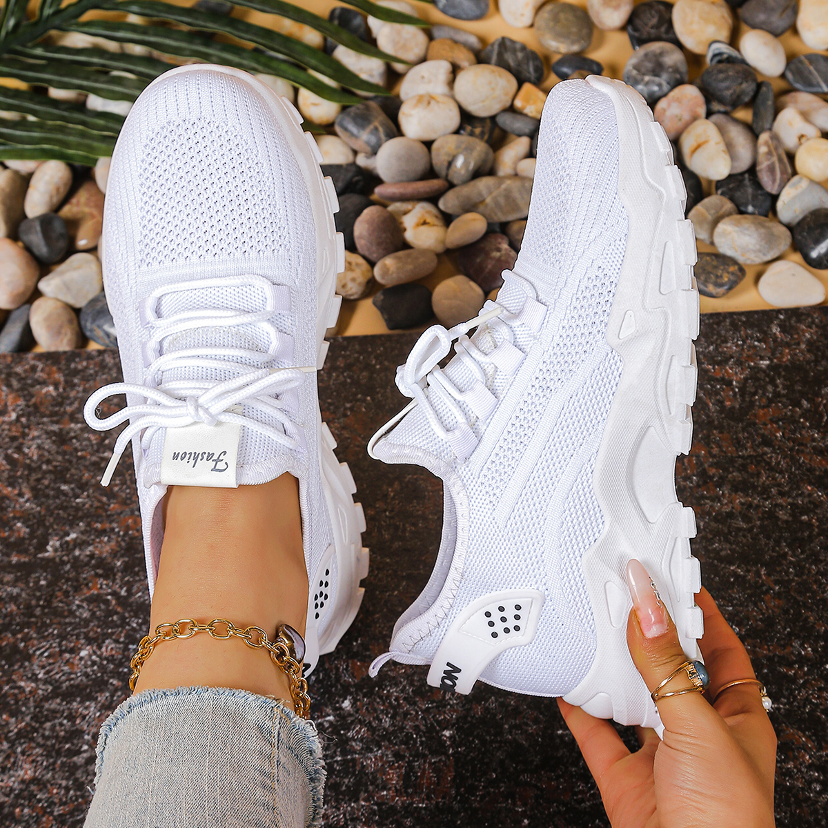 Women's sports shoes 2026，Brea – обзор и цена Guipure Lace Panel