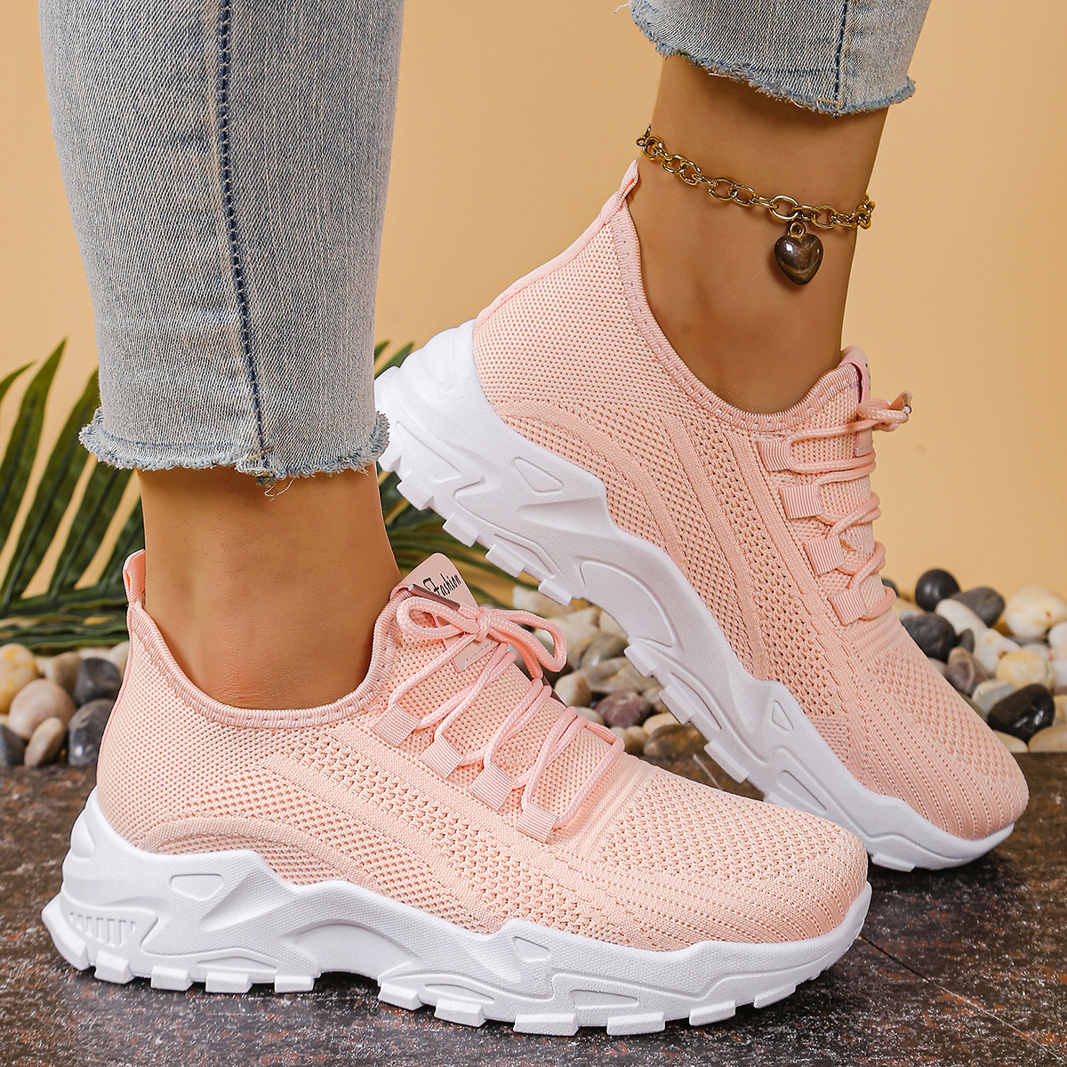 Women's sports shoes 2026，Brea – обзор и цена Guipure Lace Panel