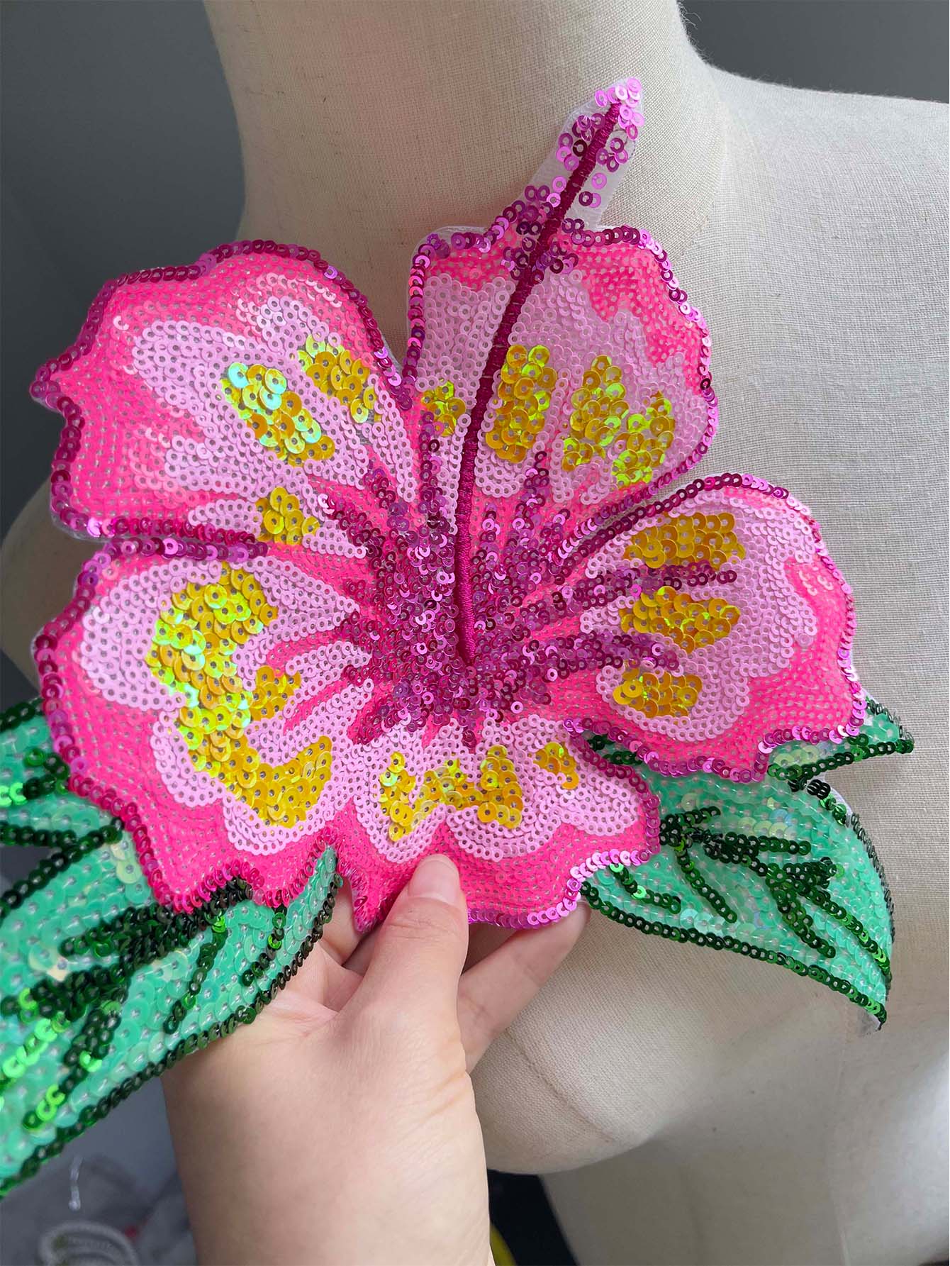 1 Piece 26CM Shining Pink Sequ – обзор и цена Applique Patch Flower