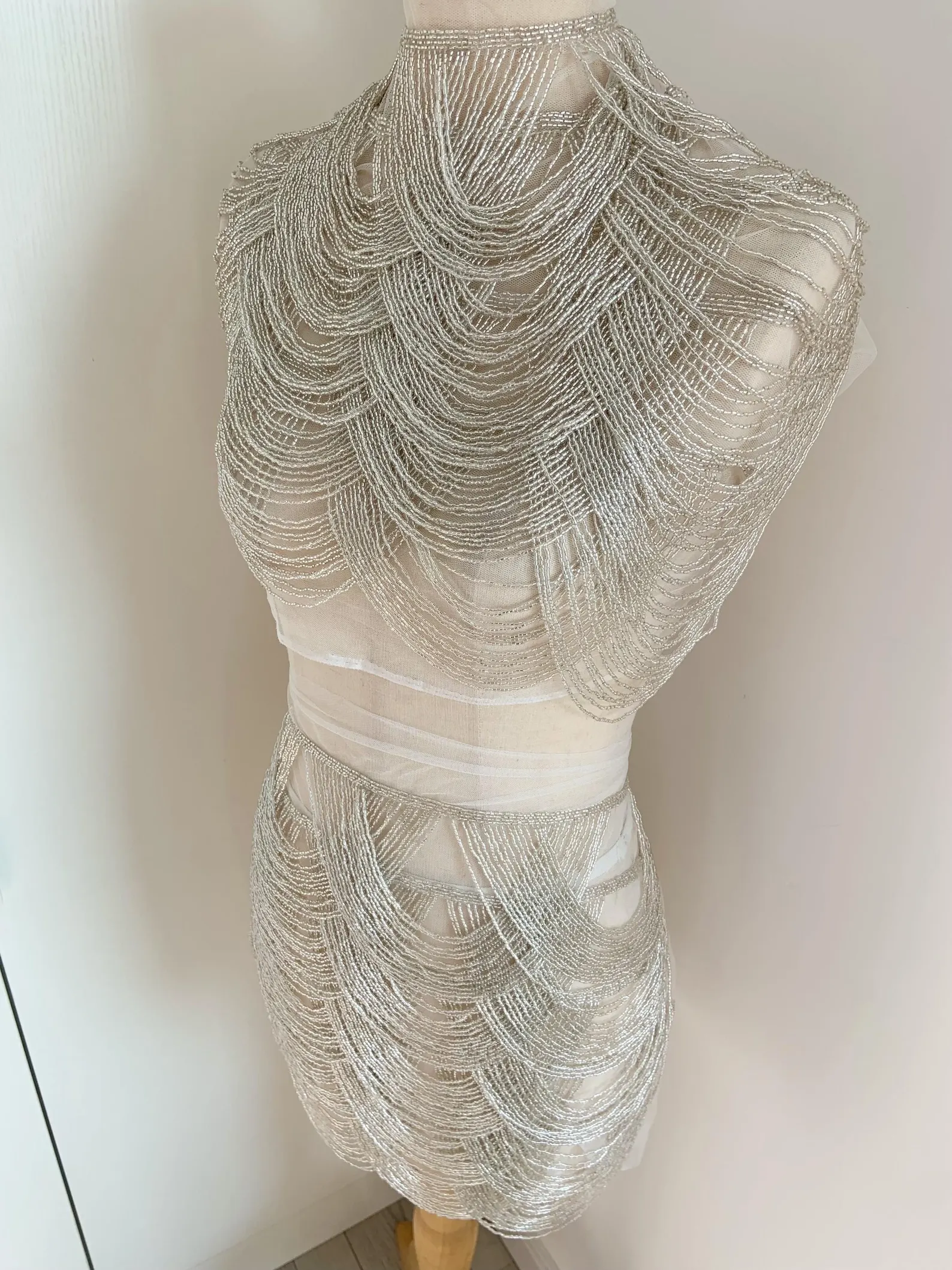Silver Chains Cape Fabric, Bea – обзор и цена Beaded Trim Fringe